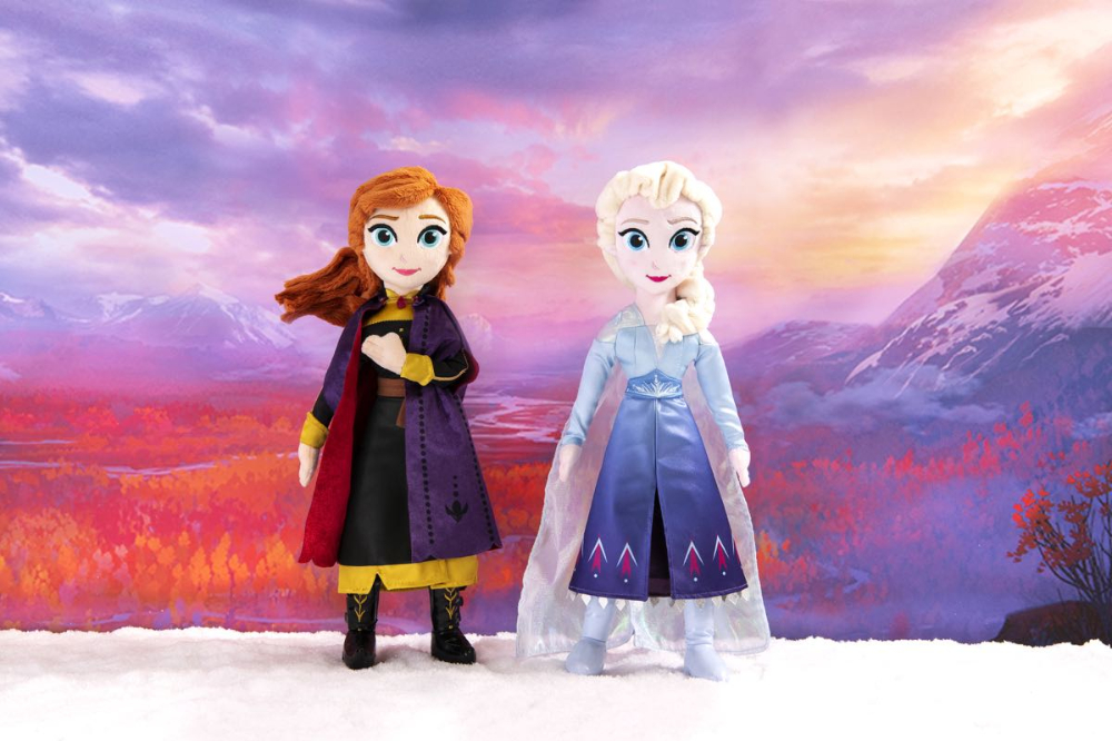 poupées peluches La Reine Des Neiges 2 princesses disney anna et elsa