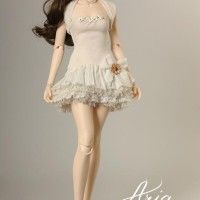 Elle est mignonne la poupée Aria d'Ipplehouse. Plus jolie que Barbie?