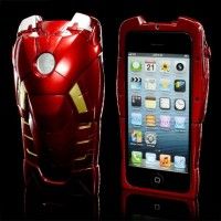 Cool la coque 3D Iron Man pour Iphone 5. Le cercle d'energie s'illumline quand il y a un appel!