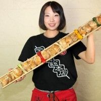 1 mètre de Yakitori, c'est trop ou pas assez pour vous?