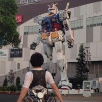 Il y en a qui veut se battre contre le Gundam à Odaiba