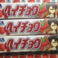 Des bonbons Hichew  Levi de L'attaque des Titans