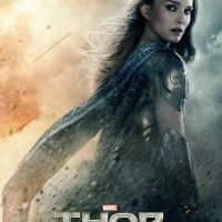 Nouvelle affiche du film Thor : Le Monde des Ténèbres avec Jane Foster jouée par Nathalie Portman