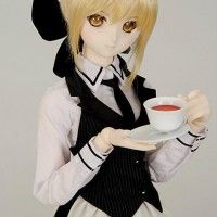 Saber de Fate buvant du café