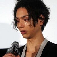 L'acteur de Kuroshitsuji (Black Butler) en larme