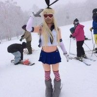 Avez-vous déjà vu des cosplayeurs à la neige?