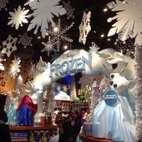 La Reine des Neiges dans une boutique au Japon