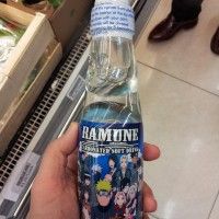 Les bouteilles de Limonade #Ramune sont actuellement à l'effigie de #Naruto.