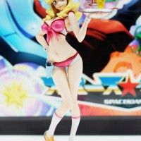 Figurine serveuse Space Dandy