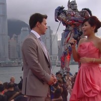 La Baie de Hong Kong est l'endroit idéal pour se promener en amoureux le soir. #Transformers