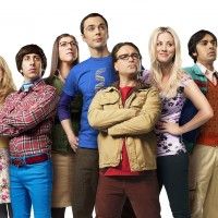 Le tournage de #BigBangTheory bloqué car certains acteurs font grèves.