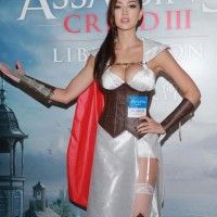 Petite dédicace à tous ceux qui seront choqués par nos photos de #cosplay! Oui, nous sommes des #assassins!