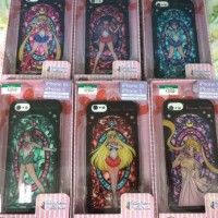 Des coques Sailor Moon façon vitraux