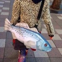 Pas très glamour de se trimballer avec ce sac poisson