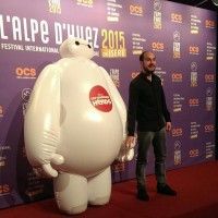 Nous allons à la rencontre de la voix de baymax: Kyan Khojandi. Il ne va pas écharper à nos calins! #Journéedescalins #BaymaxHug #LesNou... [lire la suite]