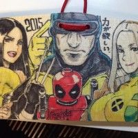 #Dessins de super héros des #Comics sur amulette en bois