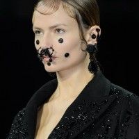 Ca vous dit un bijou en moustache ? #Mode fashion givenchy