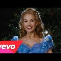 Lily James chante A Dream is a Wish Your Heart Makes du film #Cendrillon @DisneyFR