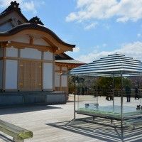 À partir du 9 avril à #Kyoto, un salon de thé fait de verre propose un moment de quietude infini au sein d’une maison de thé en verre ... [lire la suite]
