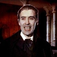 Christopher Lee est mort. Son dracula a hanté nos pires cauchemars! #RIPChristopherLee