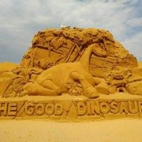 Sculpture de sable Le Voyage D'Arlo Disney Pixar