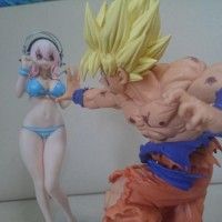 Que fait Son Goku sur #SuperSonico ? #DragonBallZ #Figurine #Goodies