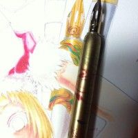 Porte-plume marbré or et couleur http://www.tvhland.com/boutique/porte-plume-marbre-couleur-et-or/materiel-1501.html #Mangaka