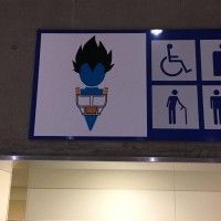 WC pour homme au Japon Jump Festa #Vegeta DBZ #DragonBallZ