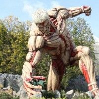 Titan de 15 mètres au parc attraction USJ au #Japon pour promouvoir #LAttaqueDesTitans en 4D #ShingekiNoKyojin