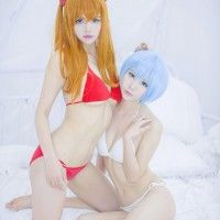 #Cosplay de la Série #Evangelion - Rei et Asuka en version maillot de bain