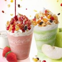 Ca a l'air délicieux à la pomme ou à la fraise Mc Donald's Japan #FastFoods #McCafé #Dessert