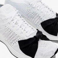 Fashion ces #Baskets avec noeud de papillon Comme des Garçons x #Nike Flyknit Triple Racer