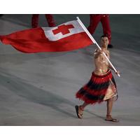 le skieur #PitaTaufatofua porte-drapeau du Tonga torse nu aux JO 2018 hiver à Pyeongchang