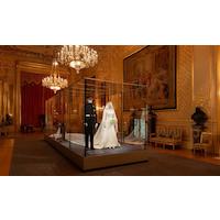 Les habits du #Mariage royal du #Prince Harry et Meghan Markle exposés au Château de Windsor