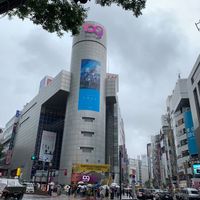 Weathering With You Tenki No Ko le film d'animation réalisé par Makoto Shinkai s'affiche sur la tour Shibuya 109