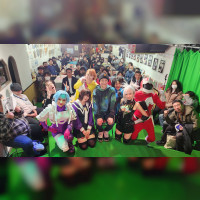 Masakazu Katsura mangaka Wingman avec des cosplayer