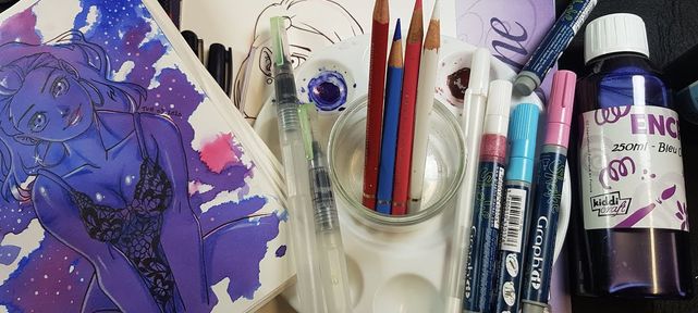 materiels-pour-dessiner-en-encre-colorier